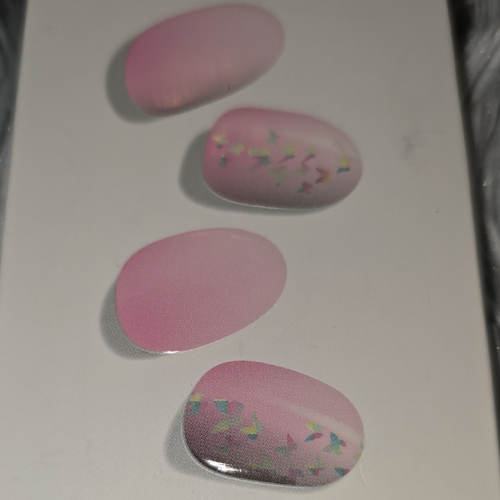 Pink Press-On Nails - Picture 3 of 5